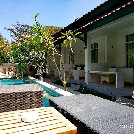 Villa Phyphy 3 Гили Траванган Экстерьер фото